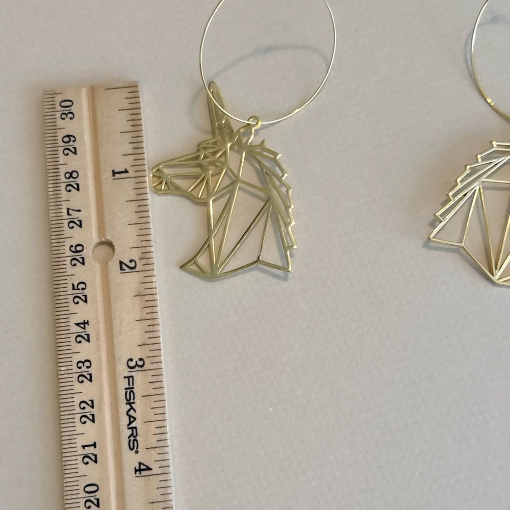 Unicorn hoop Earrings R856 - Picture 3 of 4